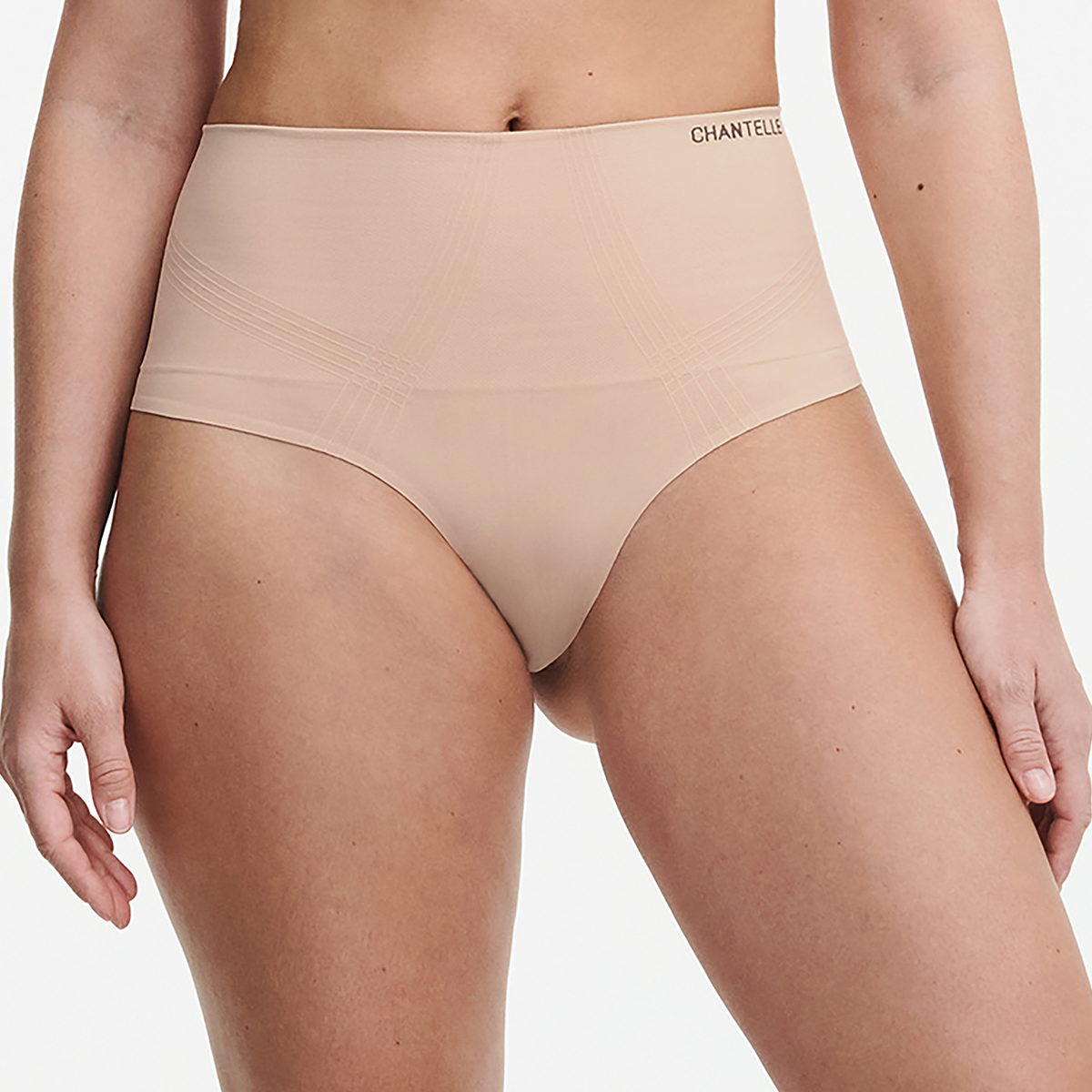 Chantelle Smooth Comfort Shapewear High-Waisted g-streng, nude - C10U90 - 00Q - Clay Nude