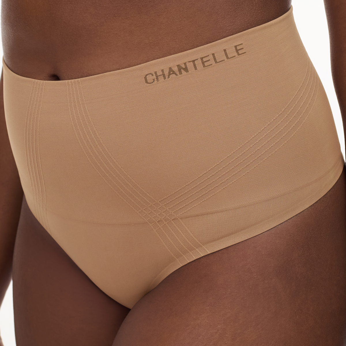 Chantelle Smooth Comfort Shapewear High-Waisted g-streng, brun - C10U90 - 040 - Terracotta