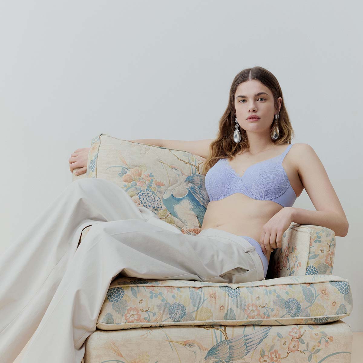 Chantelle EasyFeel Floral Touch BH med bøjle, lilla - C94260 - 08B - Thistle