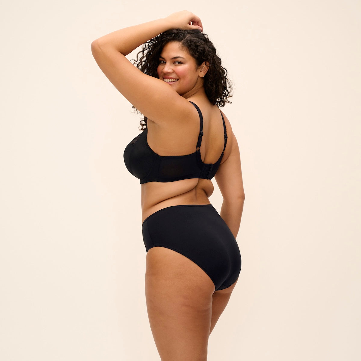 Elomi Morgan BH med bøjle, sort - EL4111 - BLK - Black