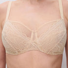 Chantelle EasyFeel Floral Touch BH med bøjle, beige - C94210 - 01N - Golden Beige